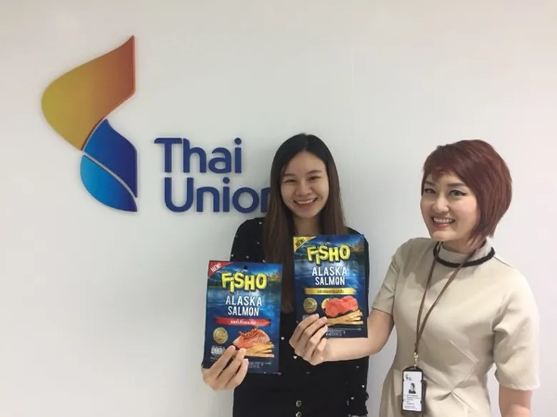 ฟิชโชเปิดตัว“ฟิชโช อลาสก้า แซลมอน” ครั้งแรกของปลาเส้นที่ผสมเนื้อปลาแซลมอนนำเข้าจากอลาสก้า อร่อยเข้ม เต็มคำ และได้คุณค่าทางสารอาหารจากปลาทะเลครบถ้วน