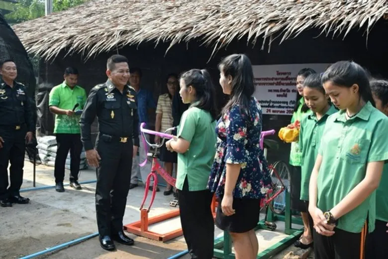 กอ.รมน.จังหวัด ช.บ. เปิด "กิจกรรมการประสานงานเพื่อการป้องกัน และแก้ไขด้านทรัพยากรธรรมชาติสิ่งแวดล้อม พลังงาน และอาหาร" โรงเรียนชุมชนบ้านคลองพลู
