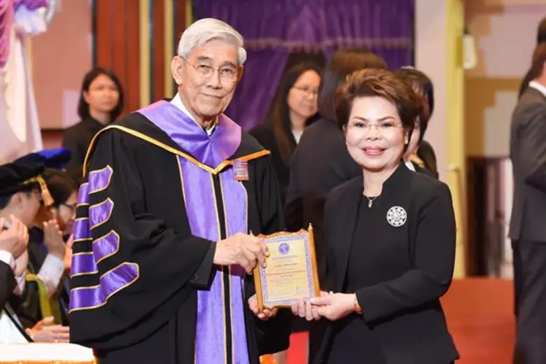 นางสมร เทิดธรรมพิบูล กรรมการผู้จัดการใหญ่...