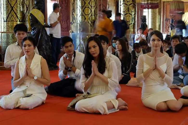 ช่อง 3 – กันตนา ถือฤกษ์ดี บวงสรวงเบิกฤกษ์ละครออนแอร์ “เงินปากผี” “ป๋อ ณัฐวุฒิ – เด่นคุณ” นำทัพนักแสดง แฟนละคร ร่วมพิธีเสริมสิริมงคล