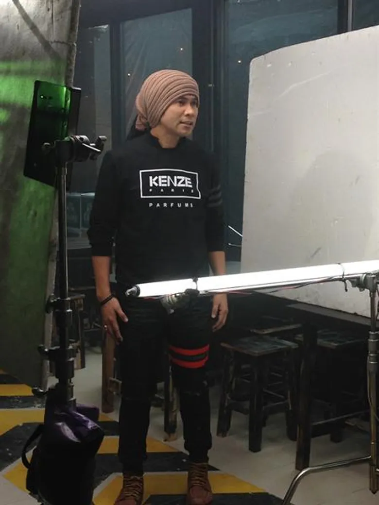 “วิด ไฮเปอร์” ถ่ายทอดอารมณ์ผู้ชายอกหัก ผ่านมิวสิกวิดีโอ “หล่อตอนเหงา”