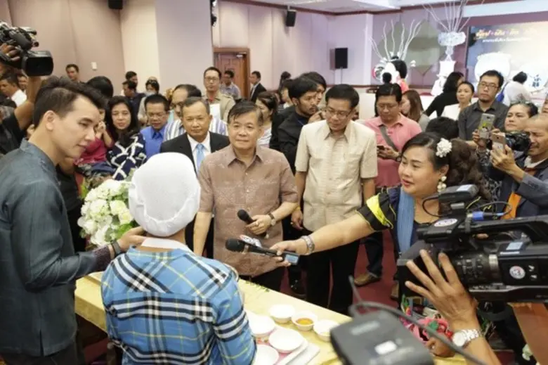 พช. ชวนช้อป “OTOP ภูมิภาค 2561” ตั้งเป้า 190 ล้าน กระตุ้นเศรษฐกิจฐานราก