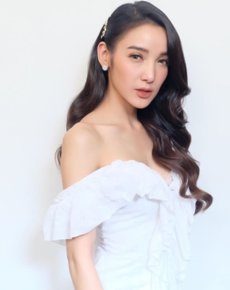 ฮอตสุด!!! ขึ้นทำเนียบพิธีกรคิวทองไปแล้วสำ...