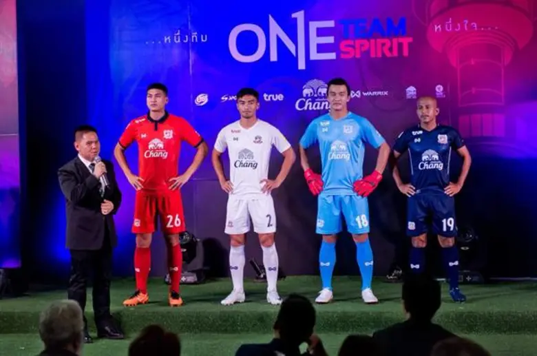 สามัคคีสู่ชัยชนะ... “ช้างศึกยุทธหัตถี” ยึดสโลแกน “One Team One Spirit” ลุยไทยลีก 2018 แฝงความหมายจังหวัดสุพรรณบุรีลึกซึ้งลงชุดแข่ง