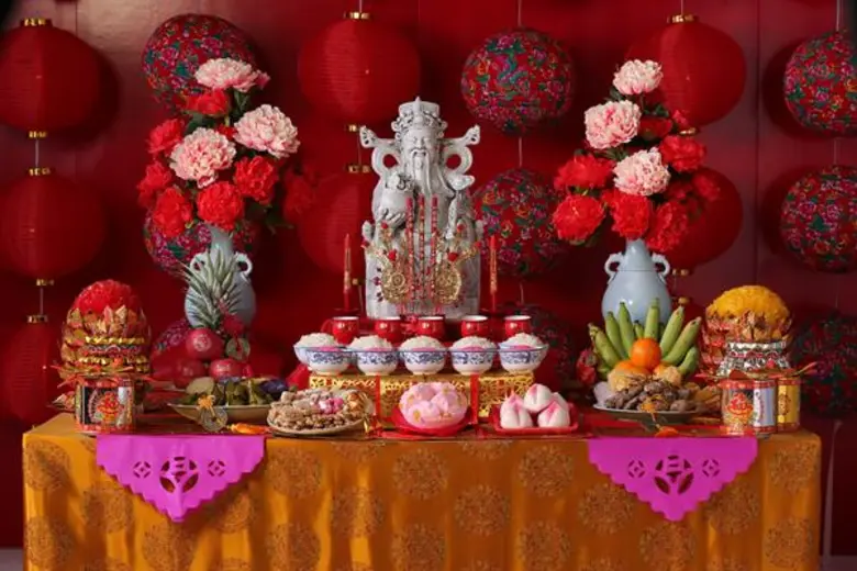 “ท็อปส์” จัดเซียนปะทะเซียน ชุดไหว้มงคลระดับเวิลด์คลาสจาก “เชฟเอียน” พร้อมเคล็ดลับไหว้ตามวันเกิดฉบับ “อาจารย์ช้าง” ฉลองตรุษจีนมหาเฮงรับปีจอ
