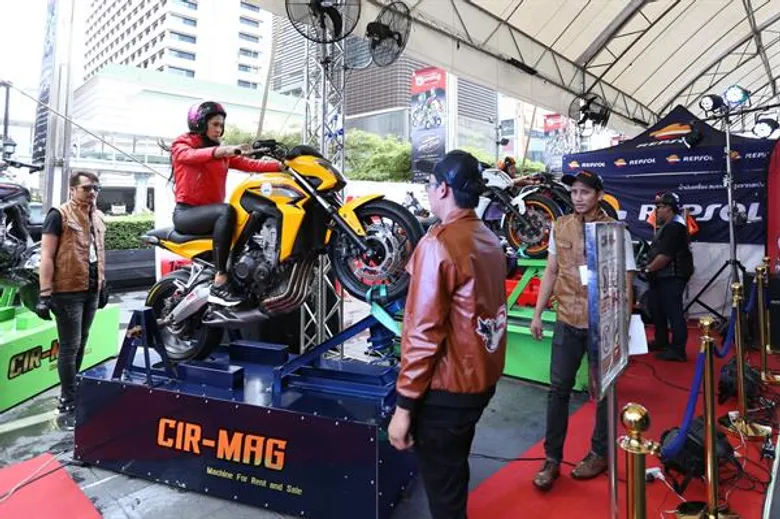 เปิดฉาก “BMF 2018” กระหึ่ม! กลางกรุง จัดใหญ่ฉลอง 1 ทศวรรษ ค่ายมอเตอร์ไซค์-ของแต่งรถ-แต่งกาย ร่วมใจมอบข้อเสนอสุดพิเศษ