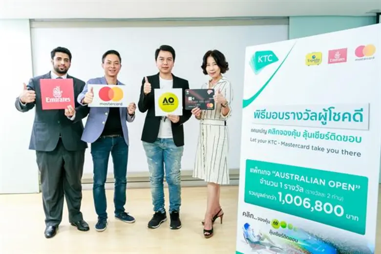 Mrs. Pittaya Vorapanyasakul (right), Exec...