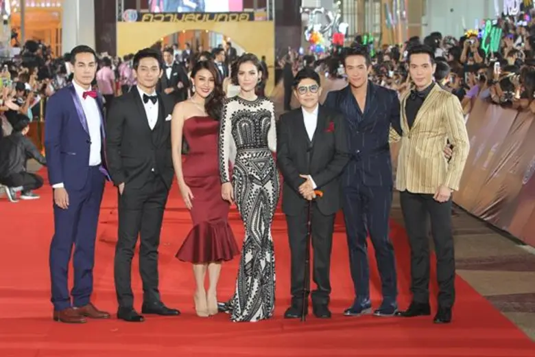ช่อง 3 เชิญชมถ่ายทอดสดงาน “เปิดวิกบิ๊ก3 Fantastic3” เปิดโผละครดัง ปี 2561 ดารา – นักแสดง ร่วมงานคับคั่ง!