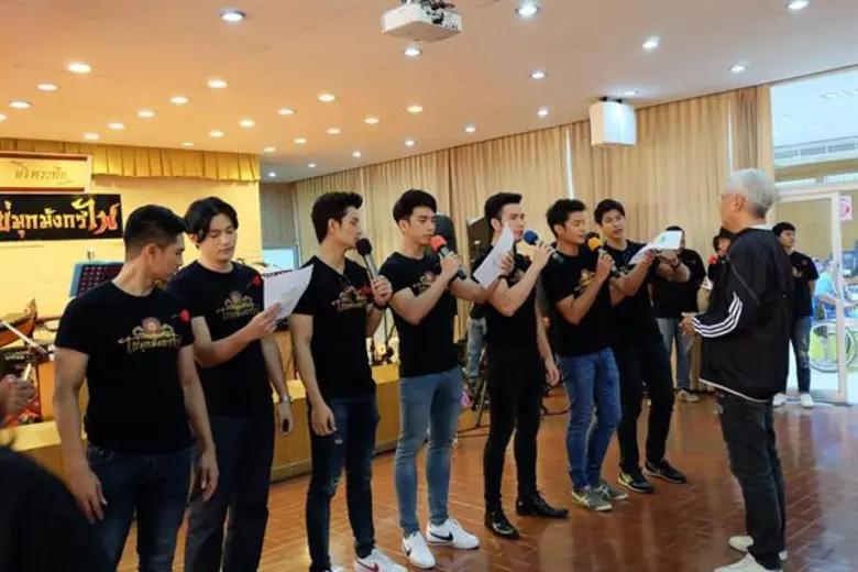 “เป่า จิน จง” ยกทัพนักแสดง ร่วมมอบสุขแด่ทหารกล้า รับวันดอกป๊อปปี้บาน ในกิจกรรม “ไข่มุกมังกรไฟ ส่งกำลังใจด้วยเสียงเพลง”