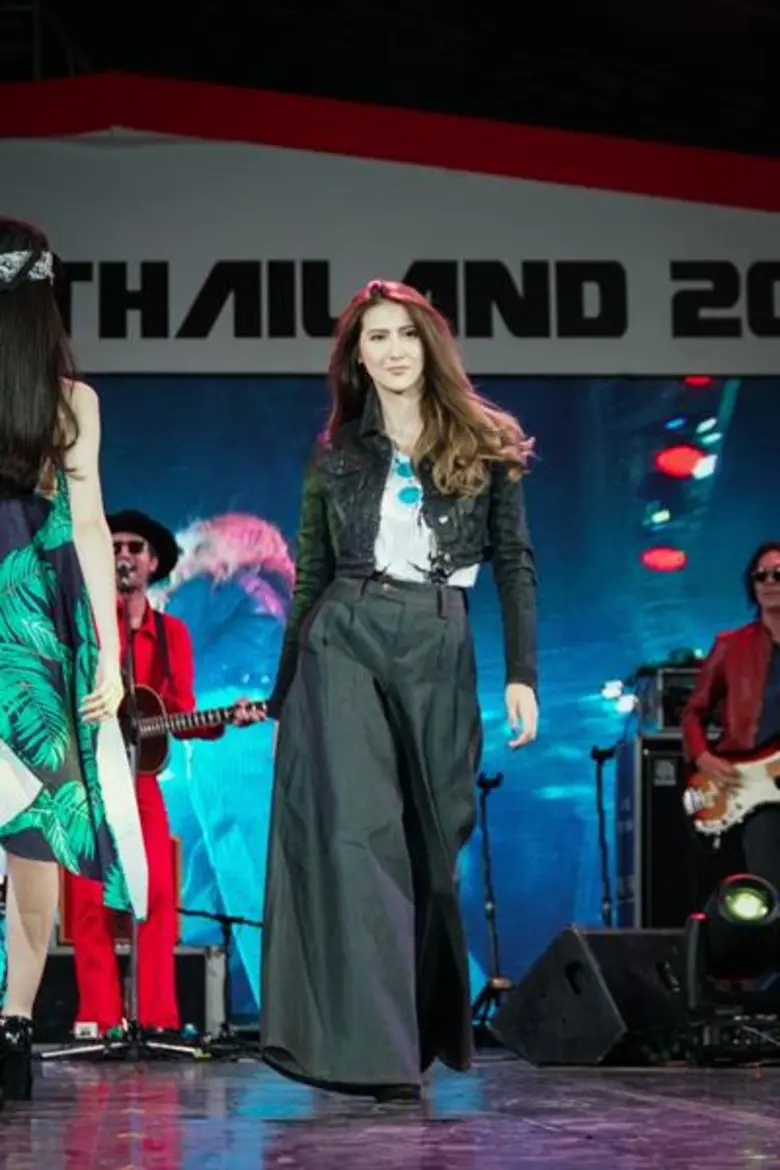 คลื่นลูกใหม่มาแรง!!! เอ&เพมมี่ เตรียมแจ้งเกิดดาวดวงใหม่ในวงการบันเทิง