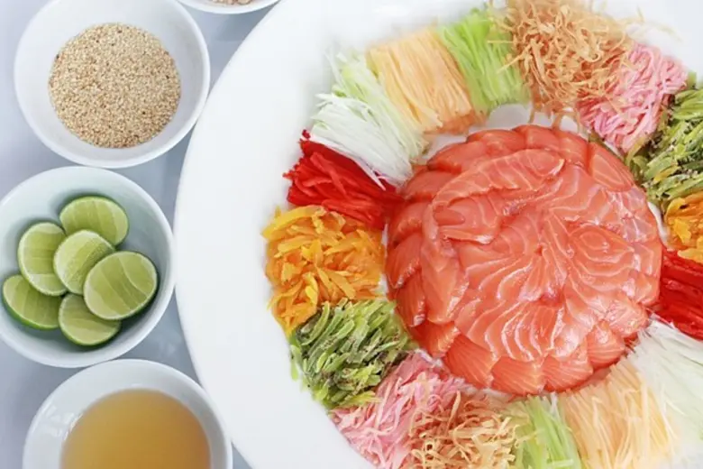 เสริมมงคลรับตรุษจีนด้วยแซลมอลหยี่ซัง ที่โนโวเทล สุวรรณภูมิ