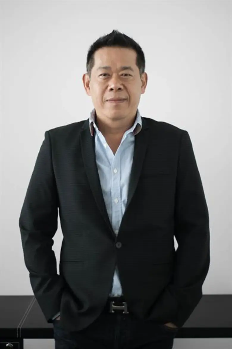 อดสงสัยไม่ได้ทำมั๊ยทำมัย ราคาหุ้น SIMAT เมื่อต้นสัป...