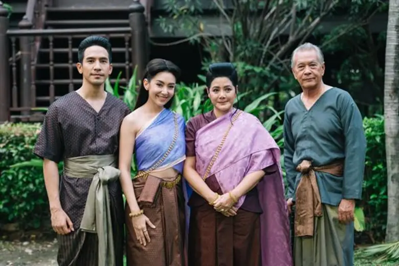 เรื่องย่อ: บุพเพสันนิวาส