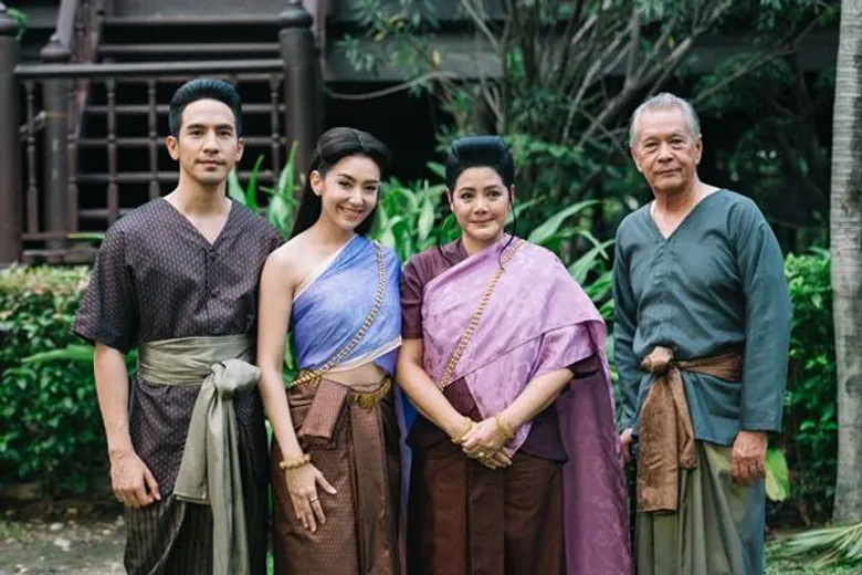 เรื่องย่อ: บุพเพสันนิวาส