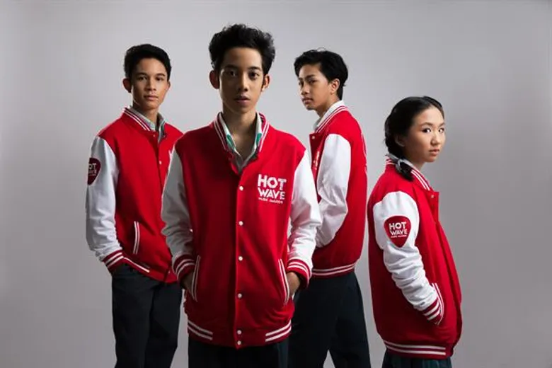8 วงดนตรี “Hotwave Music Awards 2017” ปล่อยซิงเกิ้ล 8 เพลง โปรเจ็คต์ “Hotwave New Wave”