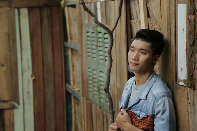 ฝ่าดราม่า นัน อนันต์ หนุ่มดอยพาเพลง “พระจันทร์ไม่เต็มดวง” ยอดวิวพุ่งทะยานไม่หยุด ลบทุกคำสบประมาท