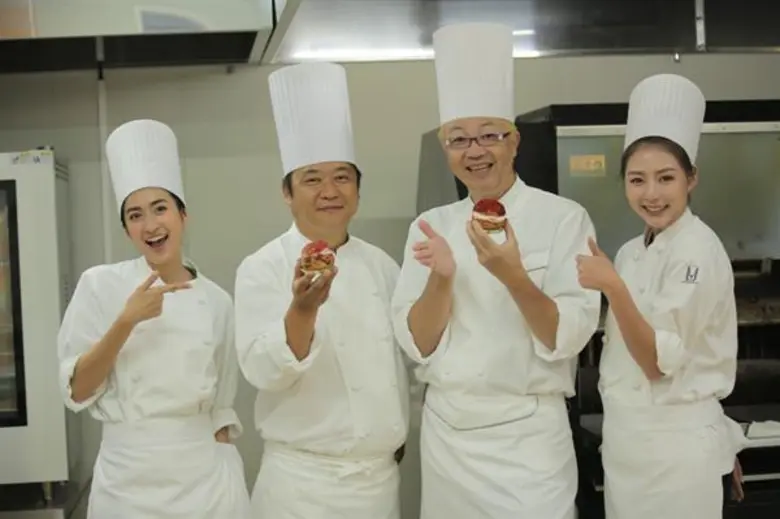 ทีวีไกด์: รายการ “Japan Sweets ภารกิจพิชิตหวาน” มิวอาย สุดฟิน ปาติซิเย่ชาวอาทิตย์อุทัยถ่ายทอดวิชา “ชูครีม” รสละมุน