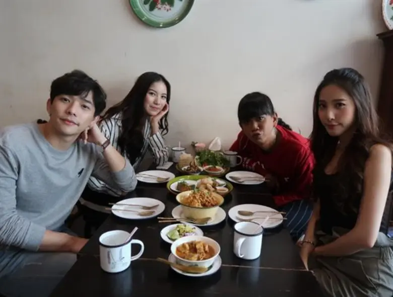 "#TEAMGIRL" รายการสุดฮอตของสาวๆ เสาร์นี้ ...