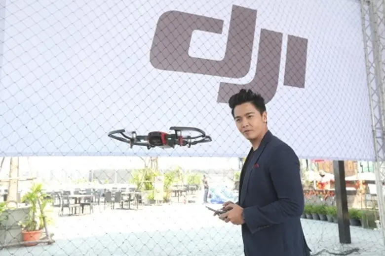 บริษัท ดีเจไอ (DJI) ผู้นำเทคโนโลยีการบินแ...