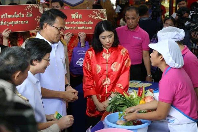 ตลาดยิ่งเจริญ ร่วมกิจกรรมรณรงค์ “เลือก หลีก ล้าง” สร้างความมั่นใจ ปลอดภัยไข้หวัดนก ช่วงเทศกาลตรุษจีน