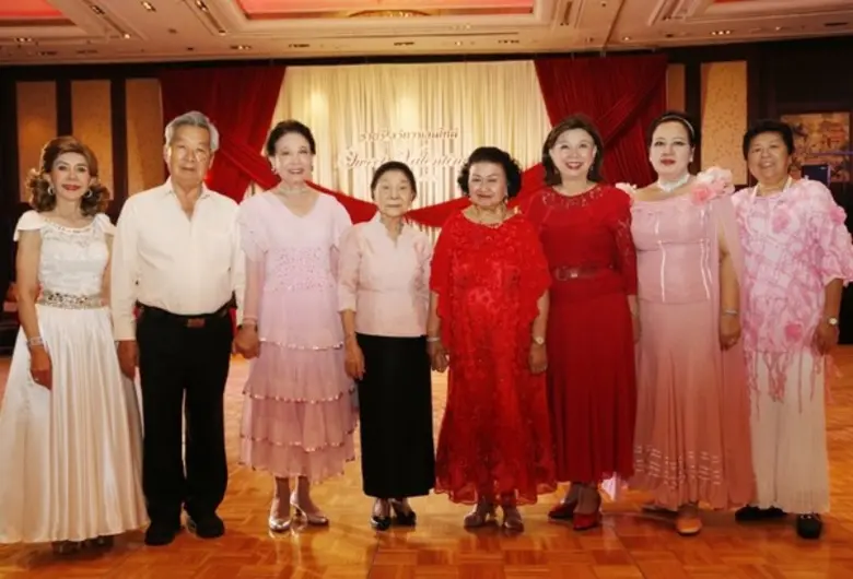 ท่านผู้หญิงเพ็ญศรี วัชโรทัย เป็นประธานจัดงานลีลาศเพ...
