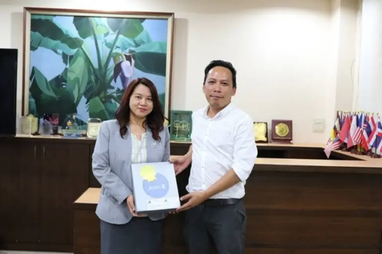 ตัวแทนผู้บริหาร โรงพยาบาลลานนา โดยคุณจิราลักษณ์ จัน...