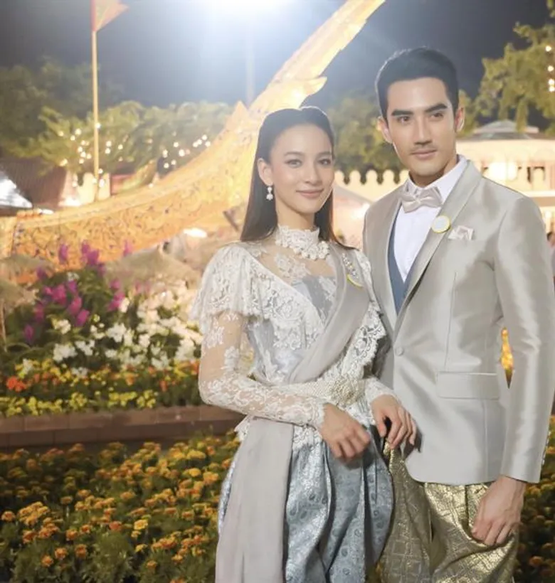 นักแสดงช่อง 7 HD ร่วมใจแต่งชุดไทยพร้อมเชิญชวนร่วมงาน “อุ่นไอรัก คลายความหนาว” ระหว่างวันที่ 8 กุมภาพันธ์ -11 มีนาคม ณ พระลานพระราชวังดุสิต และสนามเสือป่า
