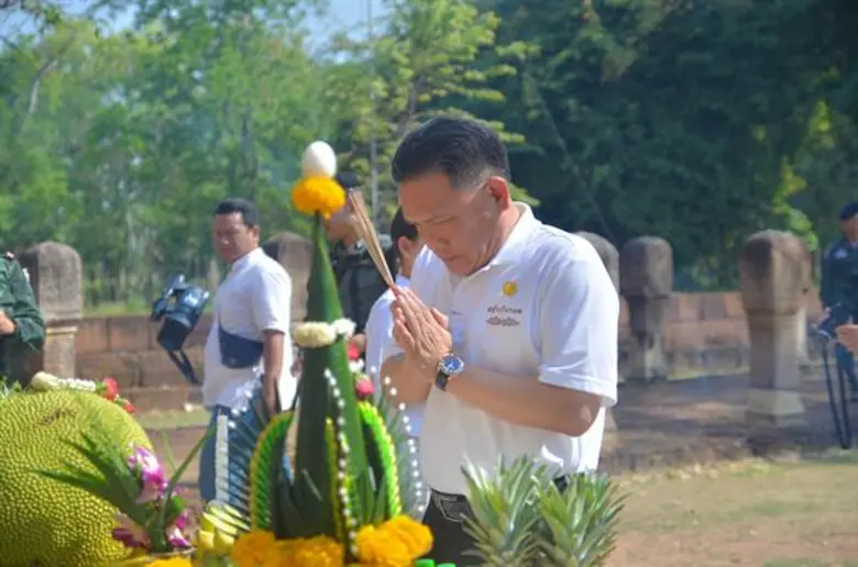 พ่อเมืองสระแก้ว ชวนชม แสง สี เสียง "ปราสาทสด๊กก๊อกธม" ผู้ว่าฯ สระแก้ว ร่วมพิธีบวงสรวงและแถลงข่าวการจัดงาน ณ ปราสาทสด๊กก๊อกธม ชวนชม แสง สี เสียง ประวัติศาสตร์มหาปราสาทศิลปะขอม “พีระมิดแห่งเอเชีย”