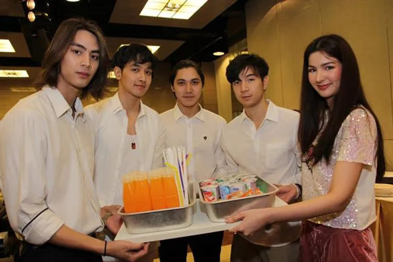 ช่อง 3 ถือฤกษดีทำบุญเลี้ยงพระ ตอนรับพุทธศักราชใหม่ 2561