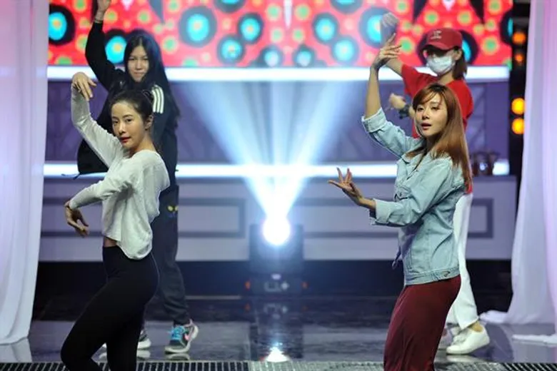 ทีวีไกด์: รายการ “เฮ มัน โชว์ GOLDEN TAMBOURINE (โกลเด้น แทมโบรีน)” ชิน – เนย – แจม – แจ๊ค ทำเวทีเดือด!!! ควักสกิลทุกอย่างที่มี ปะทะ ซานิ – เอกกี้ – ฟรอยด์ – เป็กกี้ ใน เฮ มัน โชว์ GOLDEN TAMBOURINE