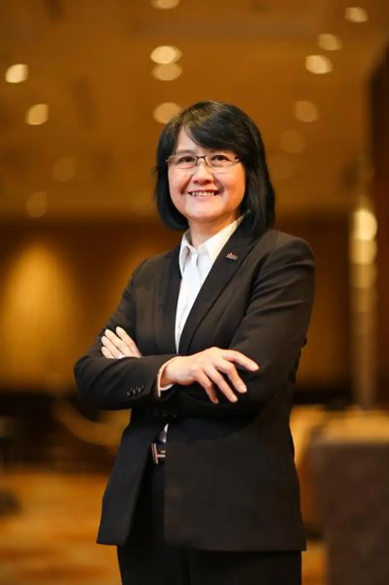คุณนลินี งามเศรษฐมาศ ประธานเจ้าหน้าที่บริ...