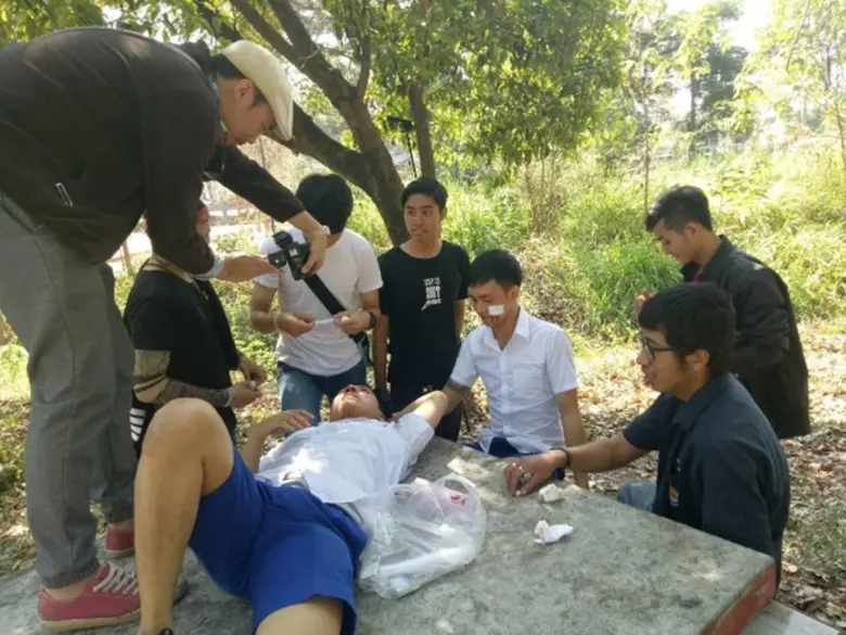 'จุดดำ’ หนังสั้นของกลุ่มเยาวชนเชียงใหม่ 'พลังเหนือ’ ตีแผ่เรื่องจริงยิ่งกว่านิยาย หวังให้บทเรียนชีวิตกับเยาวชนรุ่นใหม่ไม่ให้เดินทางผิด จนชีวิตต้องเป็น “จุดดำ”