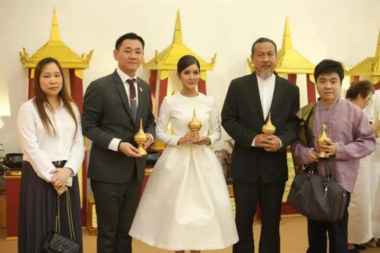รู้สึกปลาบปลื้มและเป็นมงคลแก่ชีวิตยิ่งนัก...