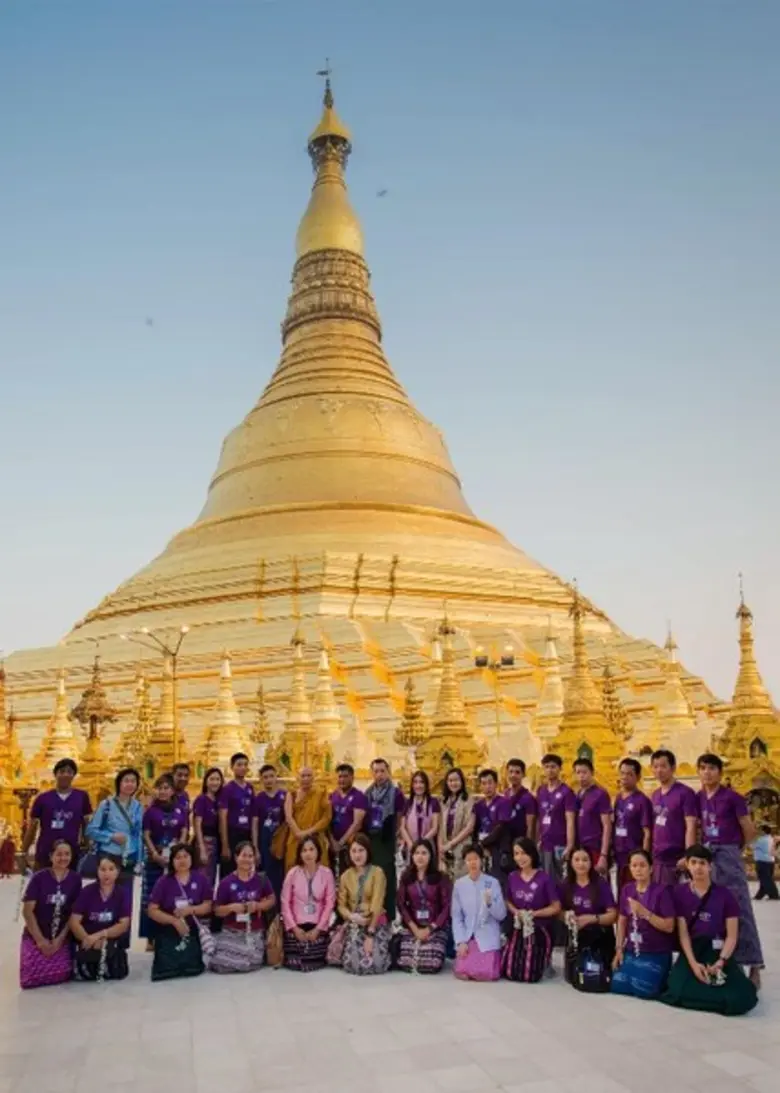 วนิดา – นายแพทย์เอกเทศ ชันซื่อ ประธานกรรม...