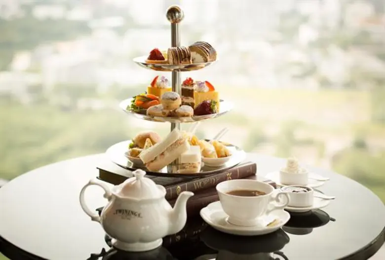 จีเอ็มที เลาวจ์ (GMT lounge) โรงแรม เอทัส...