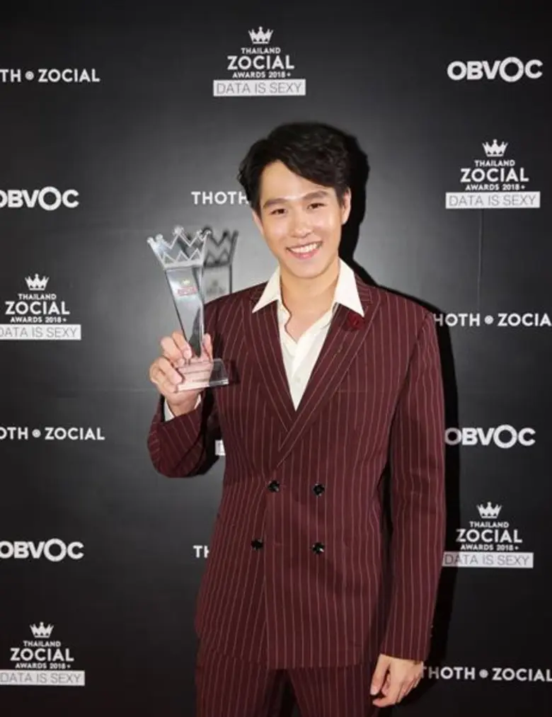 ขอแสดงความยินดีกับละครเรื่อง "หลงไฟ" ช่อง GMM25 เป็...