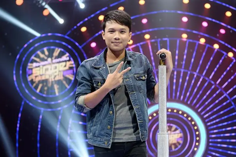 รายการ "ร้องแลก แจกเงิน Singer Takes It A...