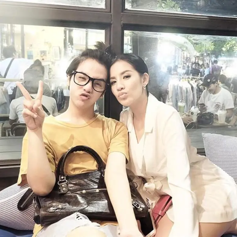 “ใบเตย อาร์สยาม” โต้ปรี๊ดแตกใส่ “น้องชาย” ลั่น ! แค่แซวเล่น โว ! คิวงานยาวถึงสิ้นปี