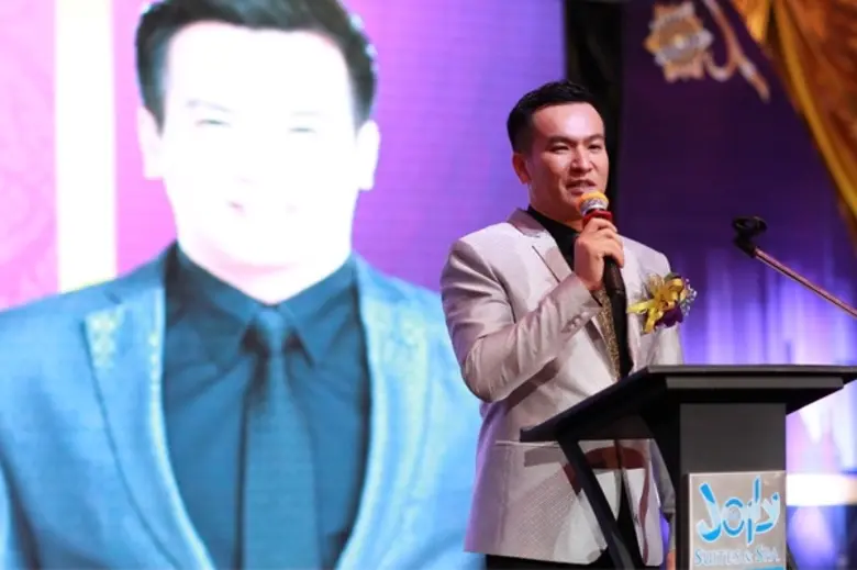 ชมรมผู้ประกอบการหนองแขมมอบตำแหน่งประธานชมรมคนใหม่