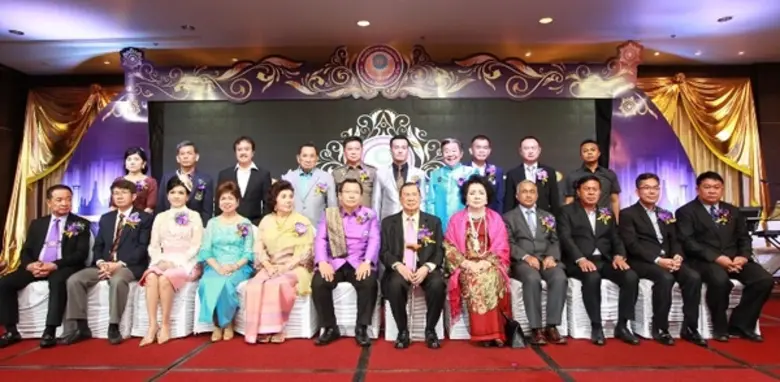 ชมรมผู้ประกอบการหนองแขมมอบตำแหน่งประธานชมรมคนใหม่