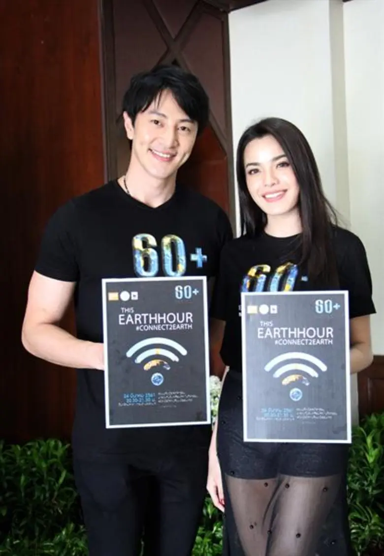 2 ดาราดังจาก ช่อง 8 นำโดย กฤตฎ์ อมรชัยฤกษ...