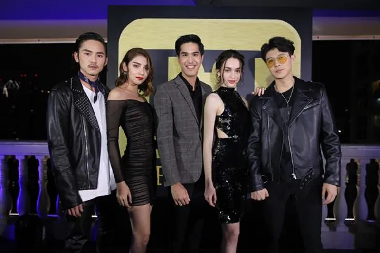 เต้ ปิยะรัฐ นำทีมเซเลบริตี้ตัวแม่ จัดปาร์ตี้สุดเอ๊กคลูซีฟ เปิดตัว Entertainment Tonight Thailand รายการข่าวบันเทิงระดับโลก
