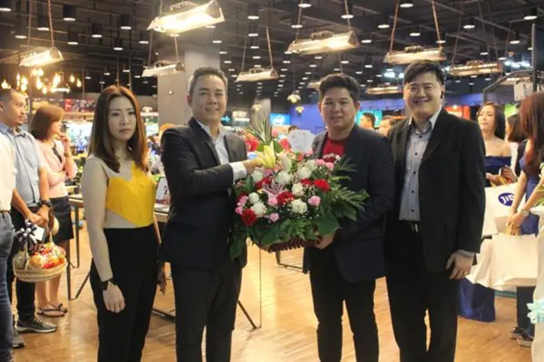 พันธุ์ทิพย์ ประตูน้ำ ตอกย้ำเบอร์ 1 ความเป็น “Gaming Hub of Thailand” จับมือธุรกิจเกมส์ชั้นนำ ทุ่มกว่างบ 50 ล้านบาท อัดกิจกรรมบูมกระแส E-Sport ตลอดปี 61