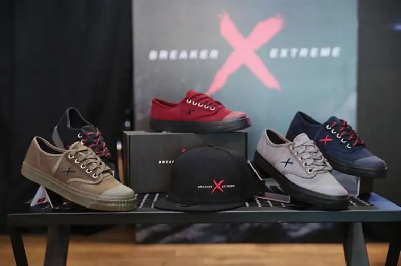“เบรกเกอร์” ทุบงบกว่า 30 ล้านบาท เปิดตัว “Breaker X“ บุกตลาดรองเท้าผ้าใบแฟชั่น  ดึง “BIG ASS” วงร็อคสุดมันส์ คว้าพรีเซ็นเตอร์ ดันยอดขายโต 10%