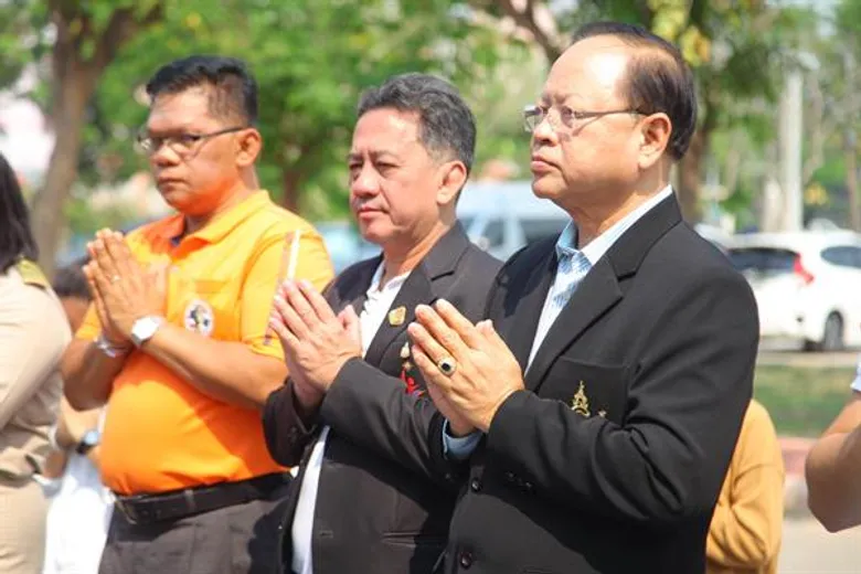 บวงสรวงรูปปั้นนายขนมต้ม เปิดเวทีแห่งศักดิ์ศรี “อะเมซิ่งมวยไทยแชมป์เปี้ยน” ย้อนรำลึกมวยไทยปลดแอกเชลย