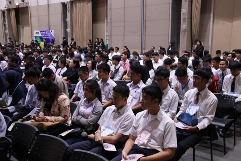 นศ.สาขาการจัดการเทคโนโลยีสารสนเทศ ม.อ.ตรัง คว้า 2 รางวัล โครงการ MOS Olympic Thailand Competition 2018
