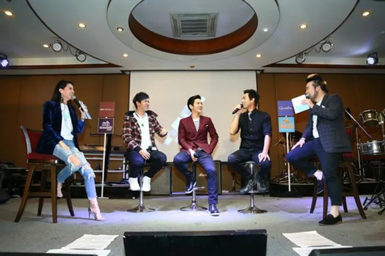 'FM ONE 103.5’ พร้อมศิลปิน 'มอส-โต๋-ไอซ์’ ร่วมปลุกสเต็ปแดนซ์ ในงานแถลงข่าว 'THE ONE CONCERT : 1035 กระบวนท่าจำ’