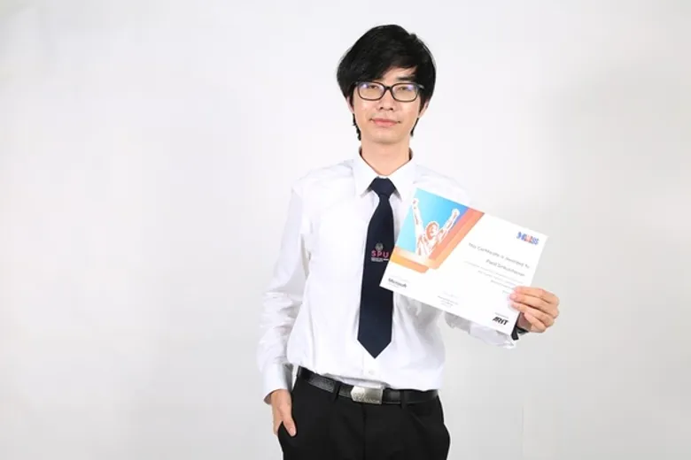 นักศึกษา คณะ ICT ม.ศรีปทุม คว้า 2 รางวัล การแข่งขัน MOS Olympic Thailand Competition 2018