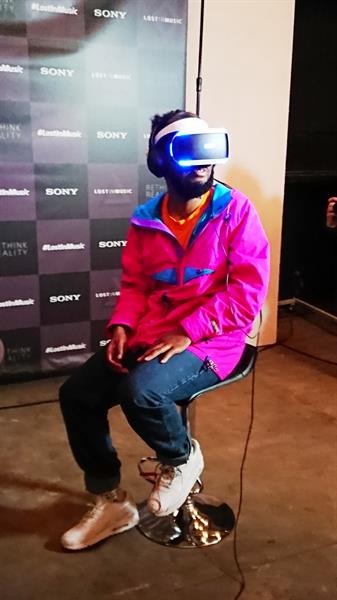 มิวสิควีดีโอ “Khalid Young Dumb & Broke VR” บนเครื่อง PlayStation VR พร้อมฟังกันได้ทาง PlayStationStore ในวันที่ 29 มีนาคม ศกนี้