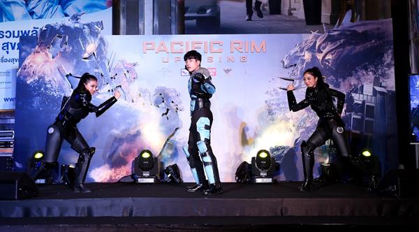 เมเจอร์ ซีนีเพล็กซ์ จัดปาร์ตี้พรมแดง สานต่อความมันส์ ในงานเปิดตัว “Thailand Gala Premiere Pacific Rim : Uprising”